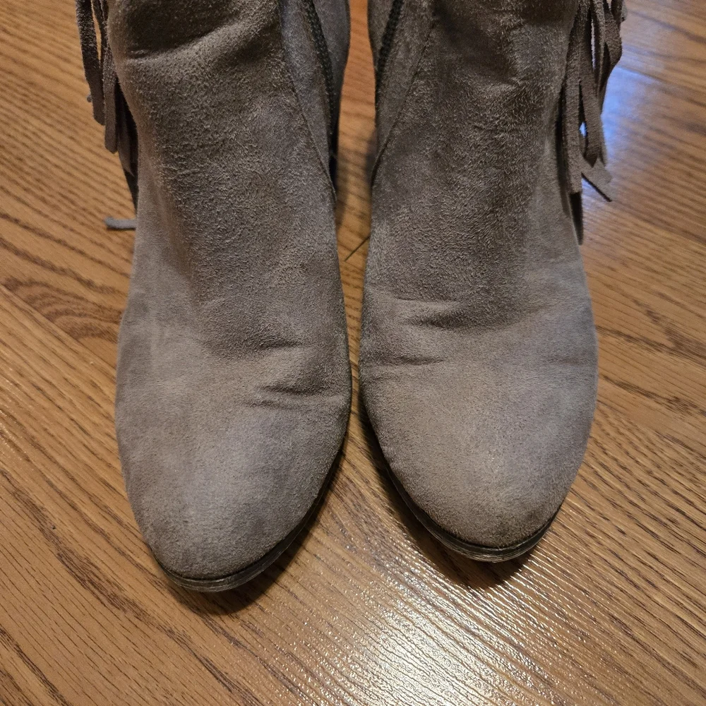 Faded Glory Clover Ankle Boots Gray Heels Faux Suede Fringe Tassels Western 7
